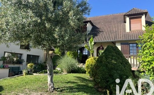 House in Val d'Or, Cormeilles-en-Parisis, France 1