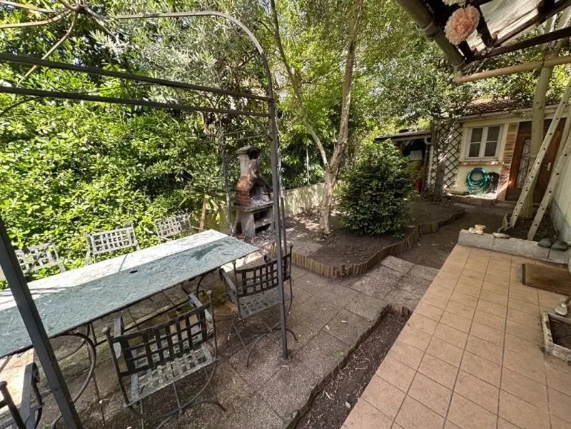 House in Plateau Ouest, Suresnes, France 1 - 16918736