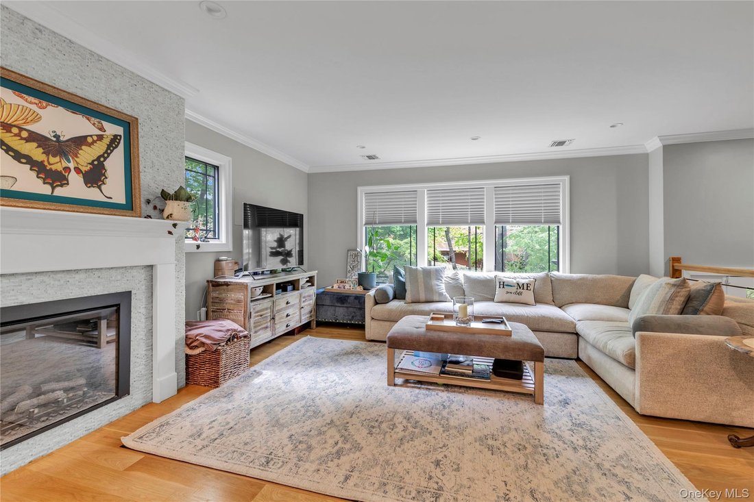 House in Sea Cliff, New York, United States 5 - 17820414
