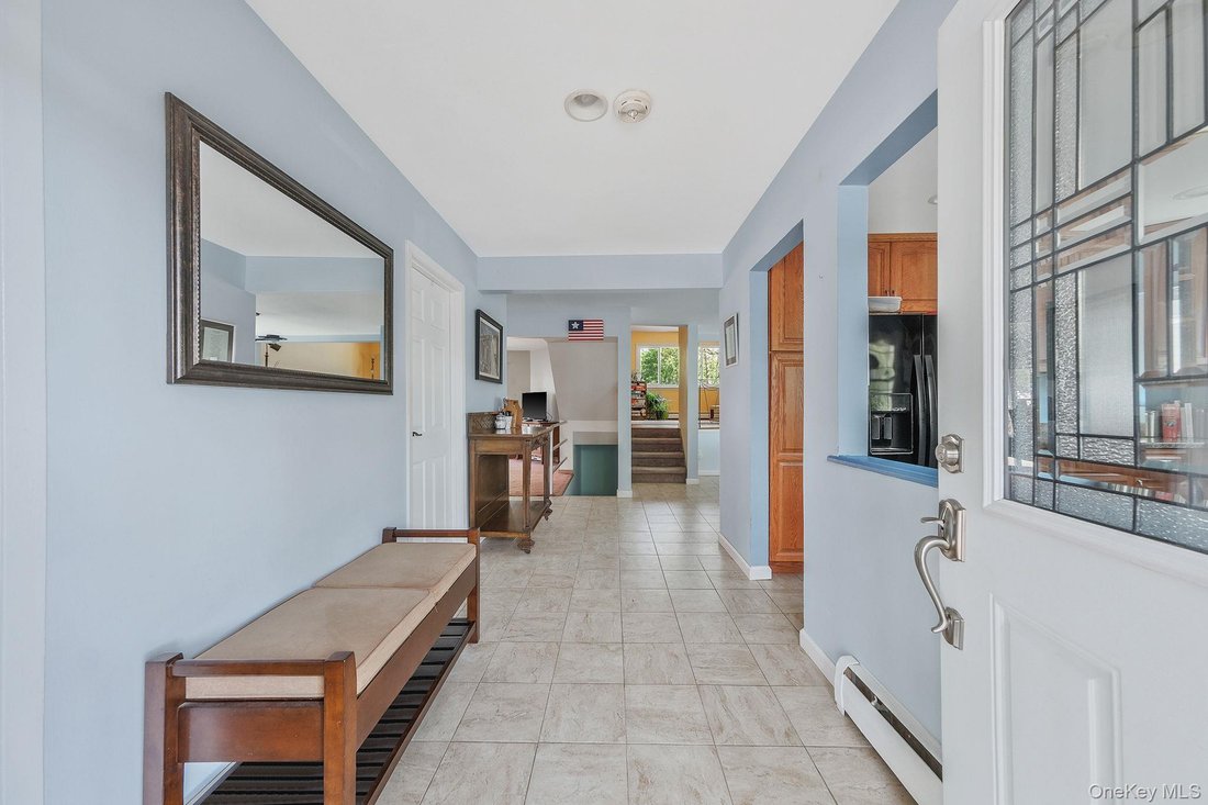 House in Kings Park, New York, United States 3 - 17993364