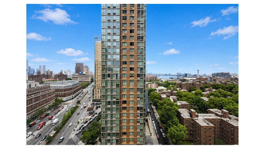 Condo in New York, New York, United States 3 - 18063845