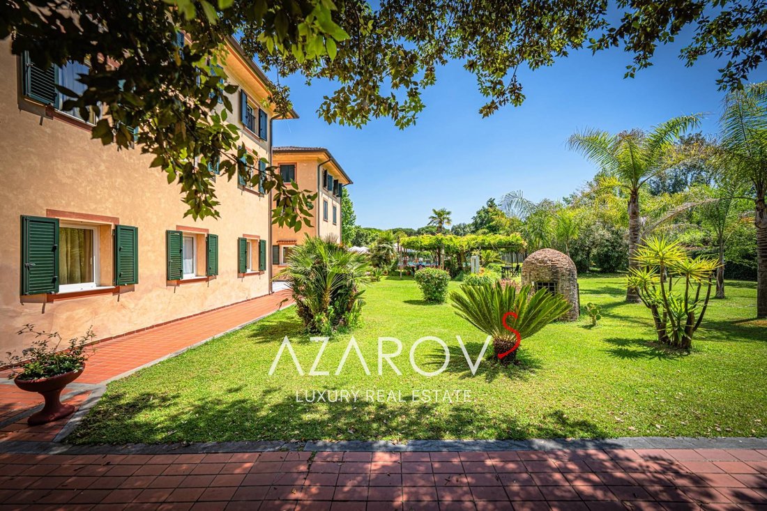 Villa in Poveromo, Massa, Italy 3 - 18062841