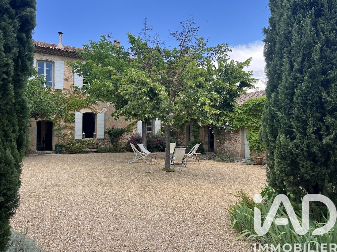 House in Saint-Julien, Provence-Alpes-Côte d'Azur, France 4 - 17919021