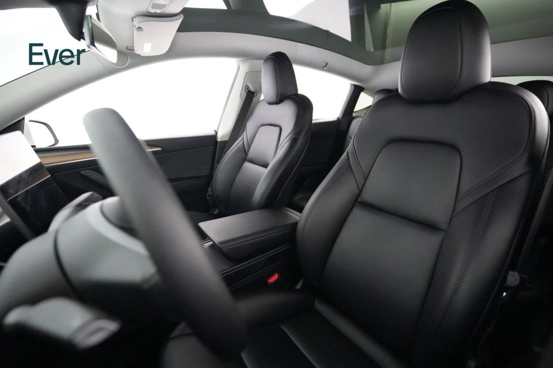 Suv in San Francisco, CA, United States 4 - 17955003