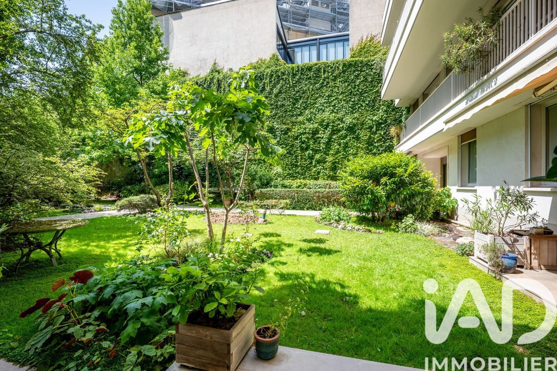 Apartment in Saint Thomas d'Aquin, Paris 7e Arrondissement, Paris 2 - 18065080
