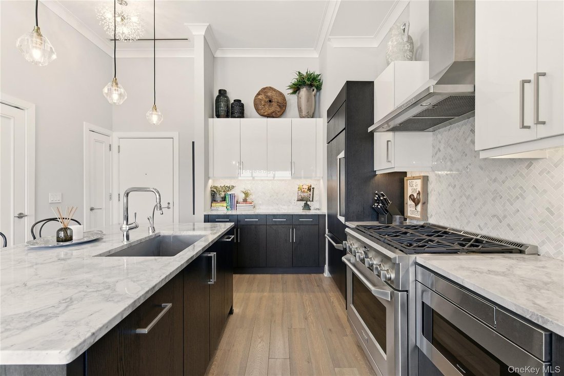 Condo in Glen Cove, New York, United States 3 - 17064218