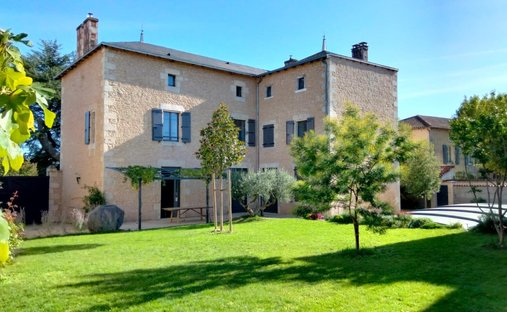 House in Usson-du-Poitou, Nouvelle-Aquitaine, France 1
