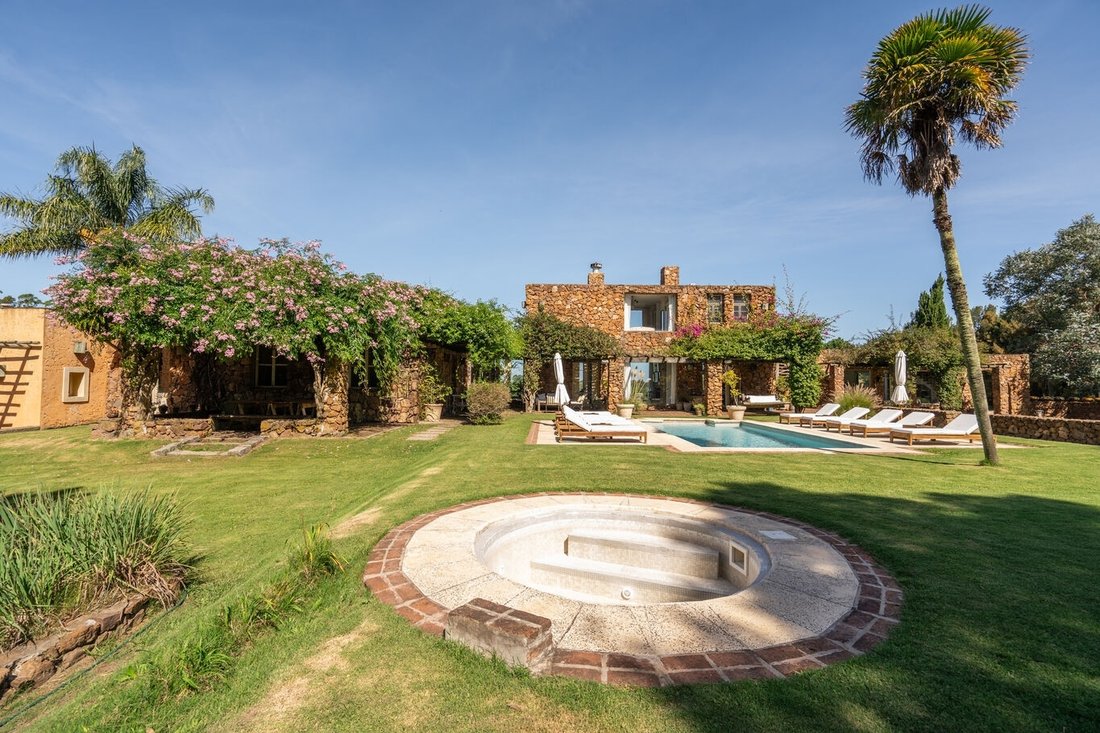 Farm Ranch in Manantiales, Uruguay 1 - 18064270