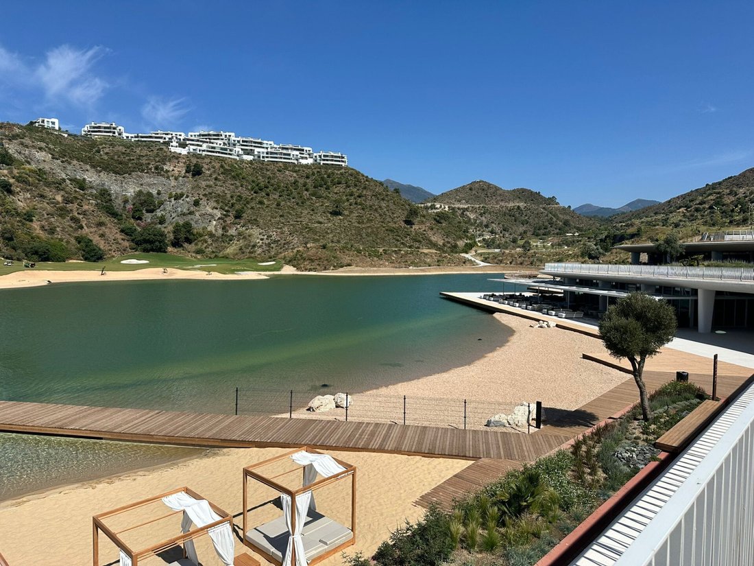 Land in El Madroñal, Benahavis, Spain 1 - 16159234