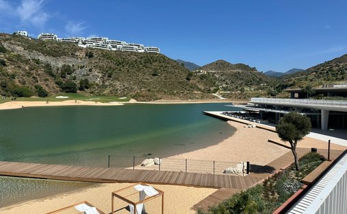 Land in La Quinta, Benahavis, Andalusia 1