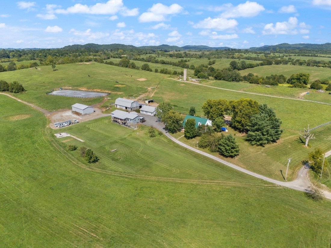 Farm Ranch in Crab Orchard, Kentucky, United States 3 - 18063366