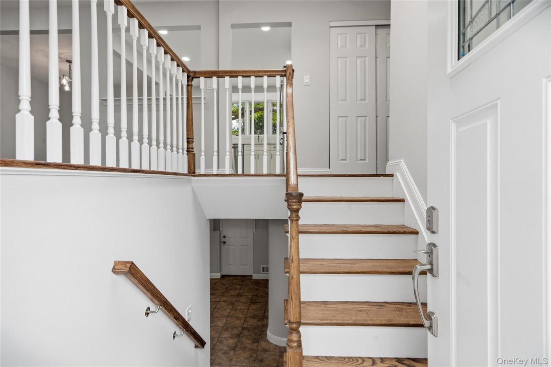 House in Jericho, New York, United States 5 - 17948384