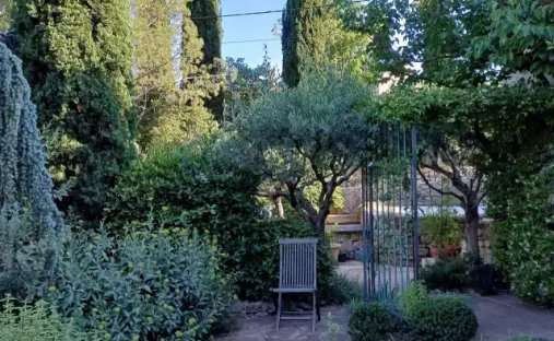 Maison à Cotignac, Provence-Alpes-Côte d'Azur, France 1