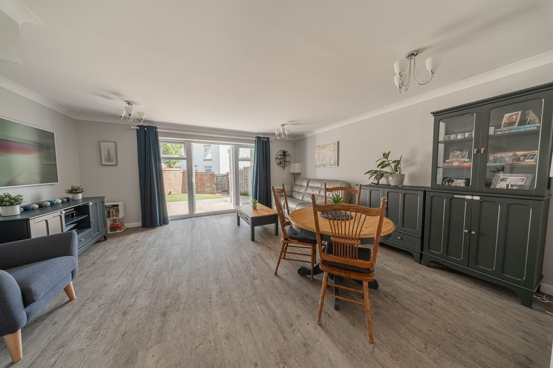 House in Bolnore, Haywards Heath, England 5 - 18063802