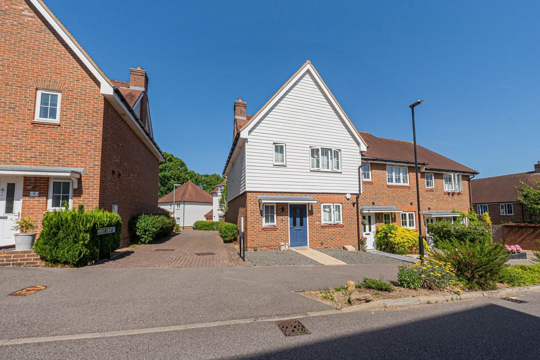 House in Bolnore, Haywards Heath, England 2 - 18063802