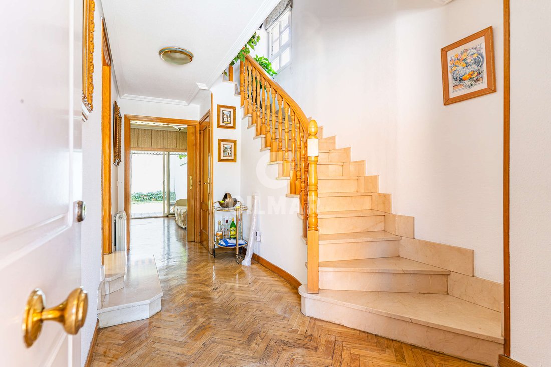 Townhouse in Fuencarral-El Pardo, Madrid, Spain 5 - 18062810