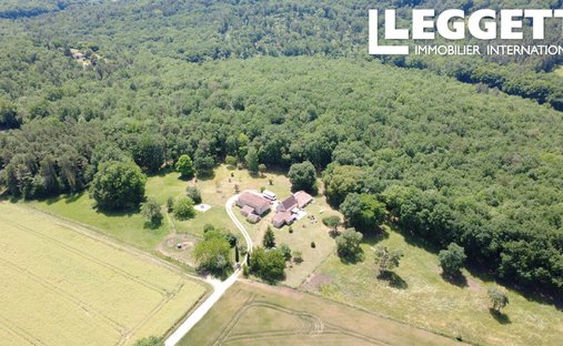 Farm Ranch in Beaulieu, Perigueux, France 1