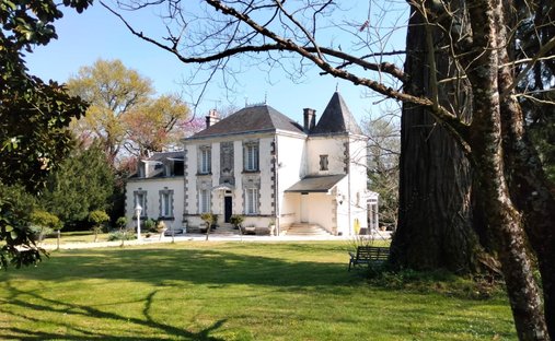 House in Condac, Nouvelle-Aquitaine, France 1