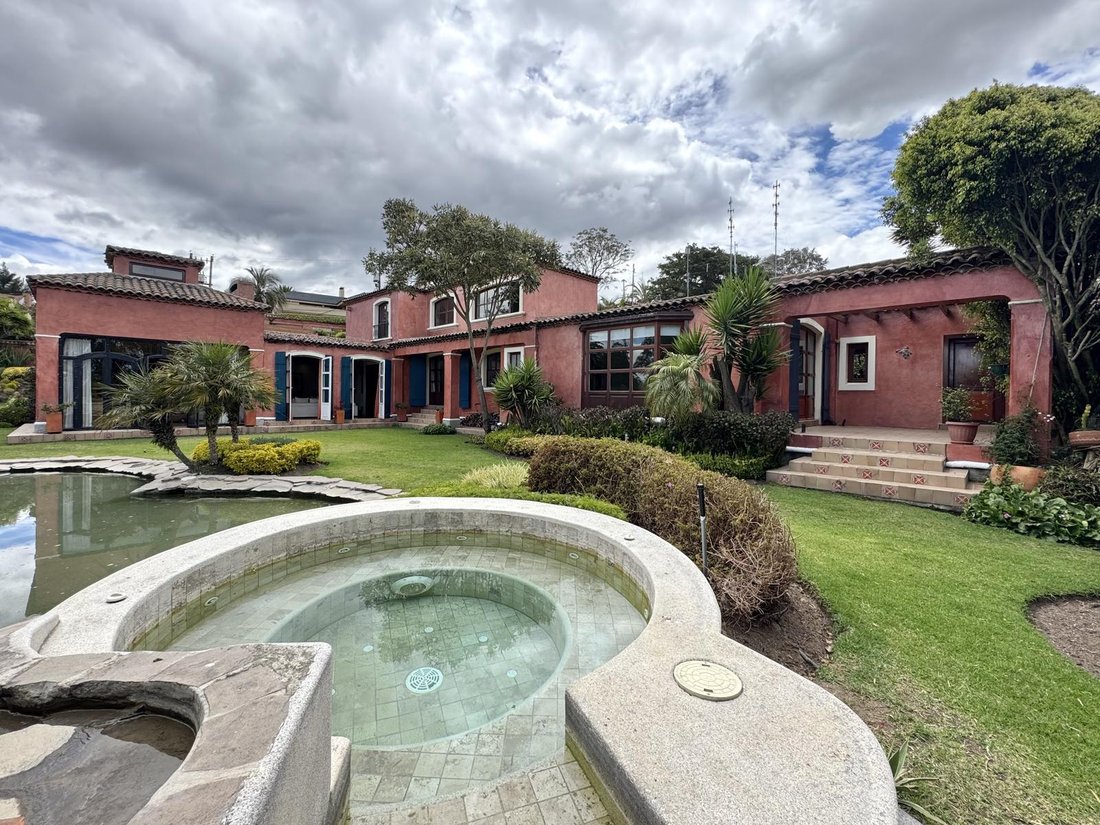 House in Quito, Pichincha, Ecuador 1 - 18065348