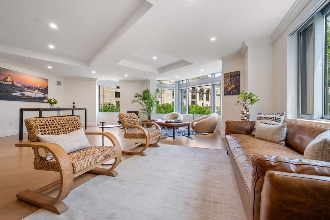 Condo in Boston, Massachusetts, United States 3 - 18062229