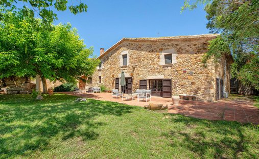 Landhaus in Llagostera, Katalonien, Spanien 1