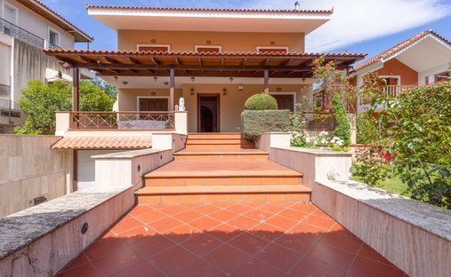 Maison en Dionysos, Attique, Grèce 1