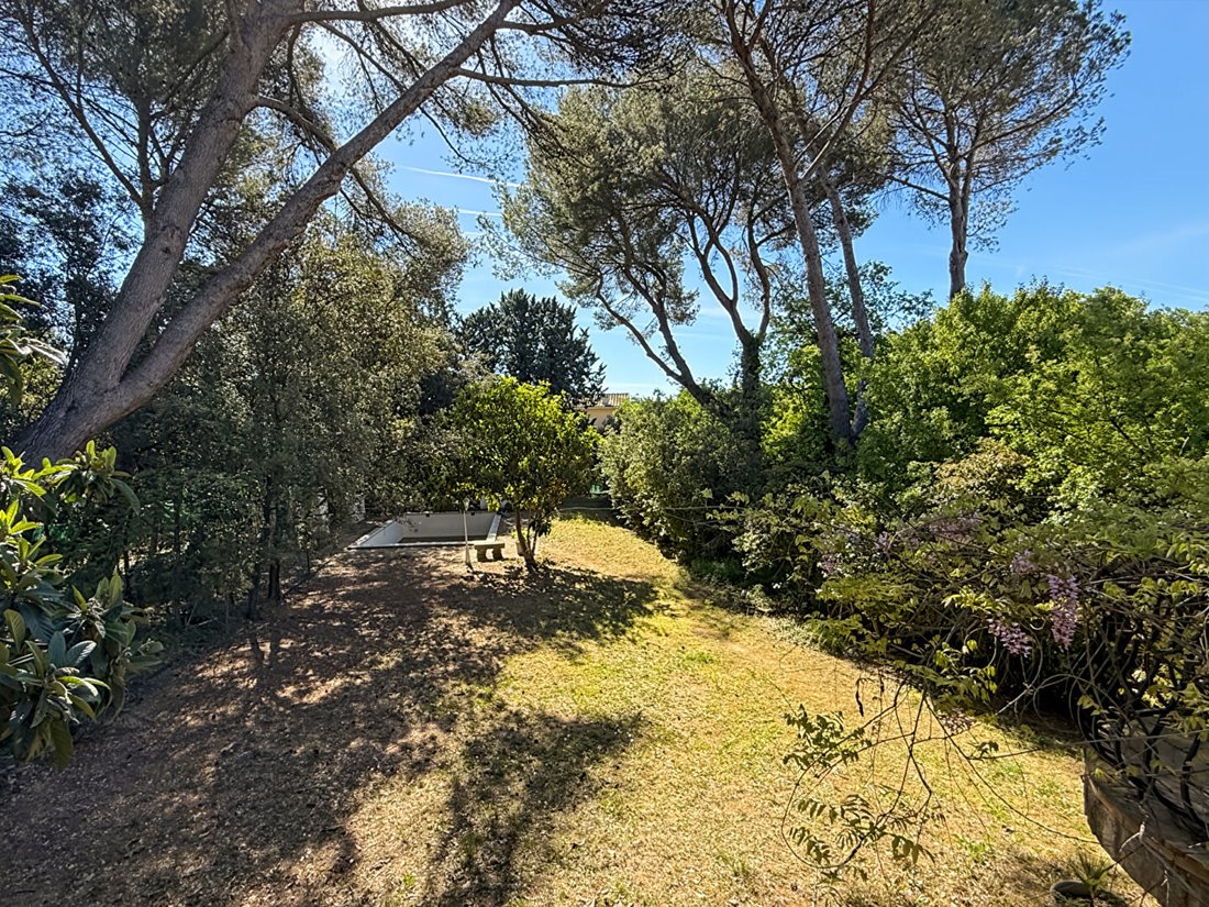 Villa in Zone Rurale Nord, Carpentras, France 2 - 18064888