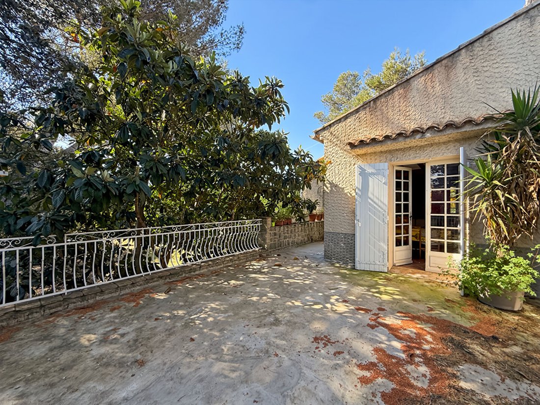 Villa in Zone Rurale Nord, Carpentras, France 4 - 18064888