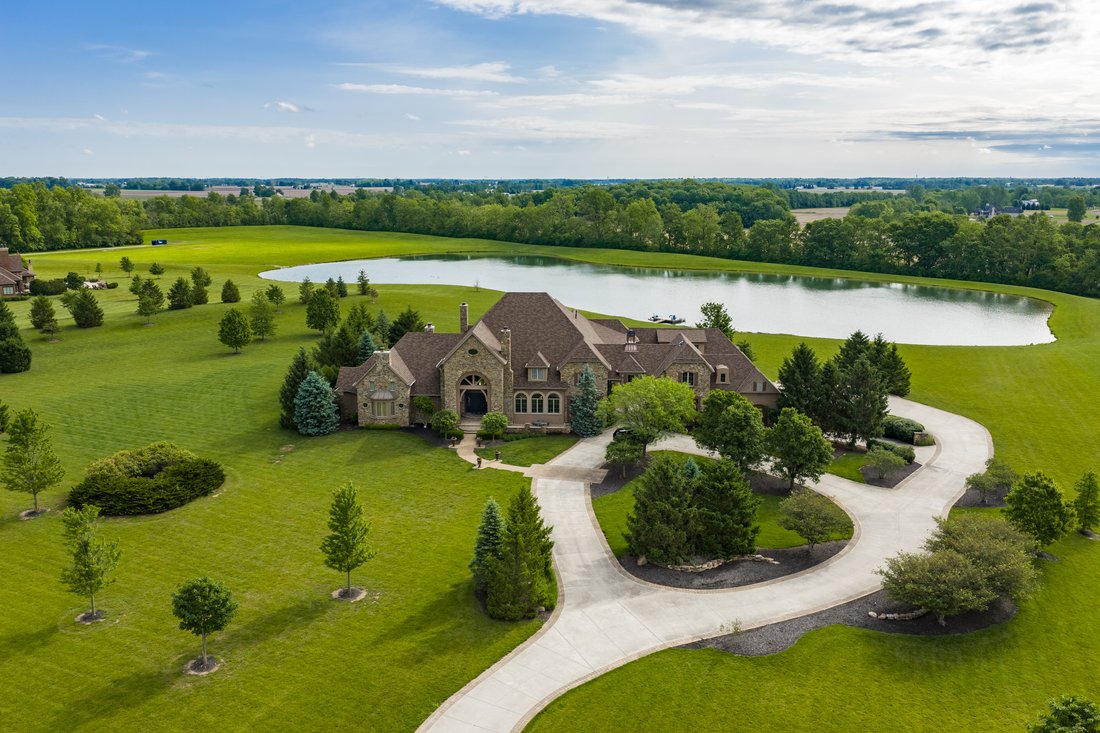 House in Noblesville, Indiana, United States 1 - 18064601