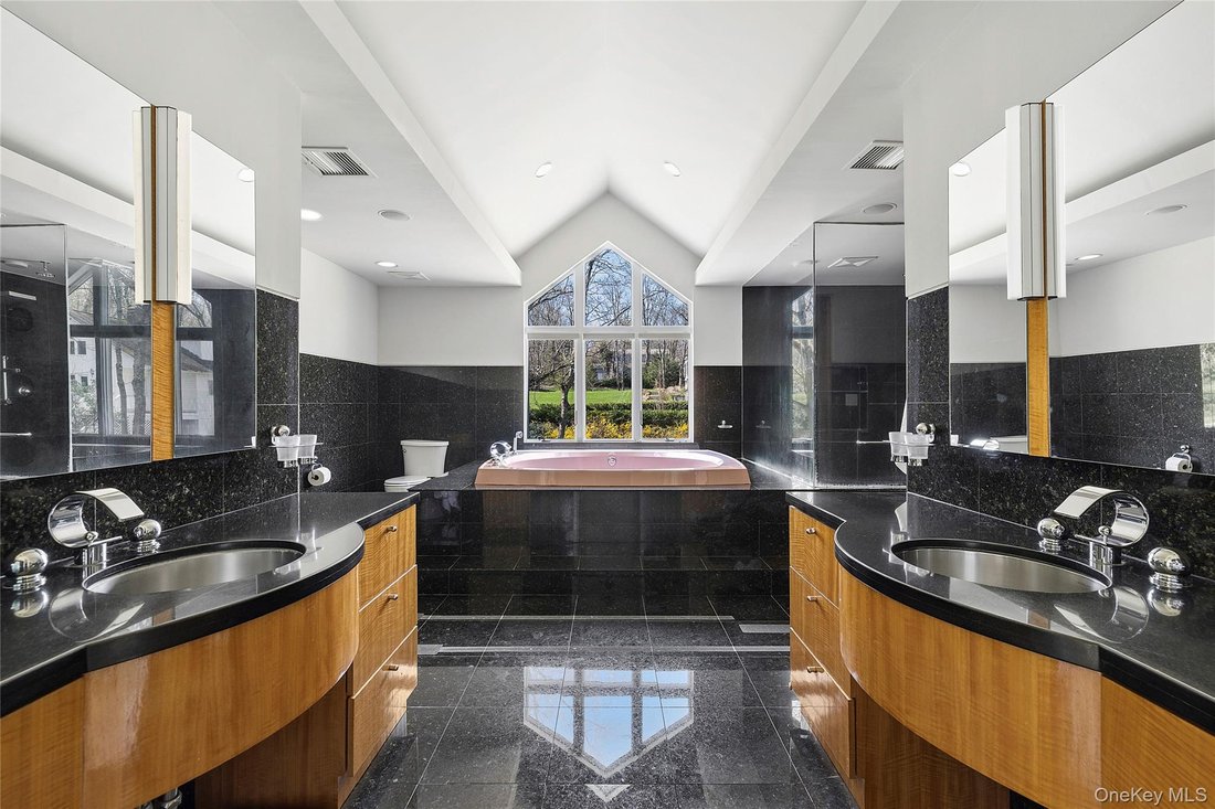House in Port Washington, New York, United States 3 - 18063814