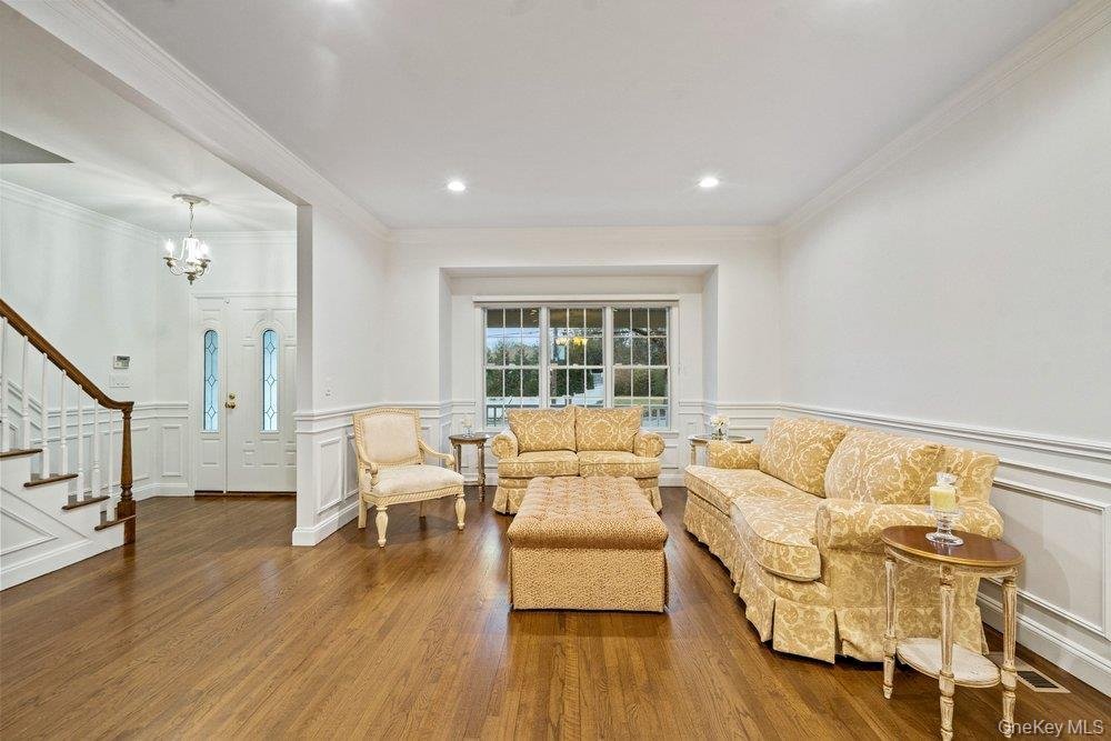 House in Old Bethpage, New York, United States 5 - 17959140
