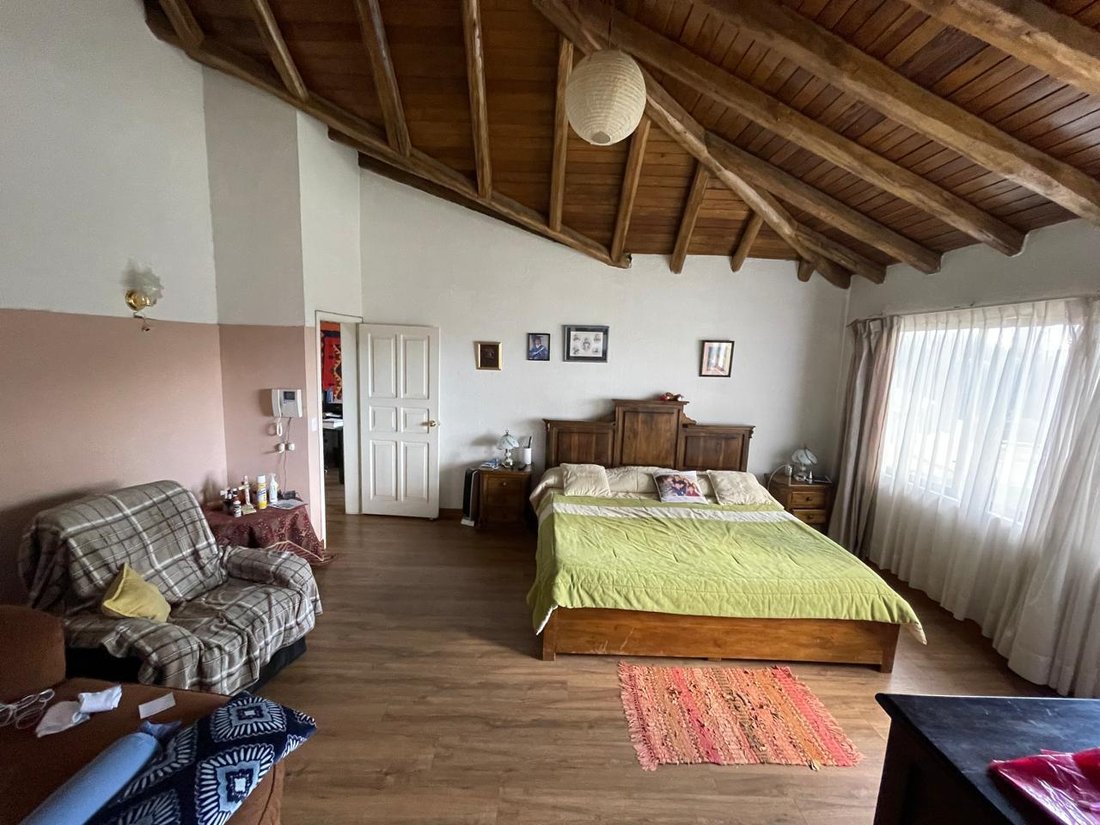 House in Quito, Pichincha, Ecuador 3 - 18063626