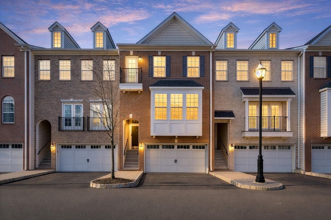 Townhouse in Secaucus, New Jersey, United States 1 - 18065354