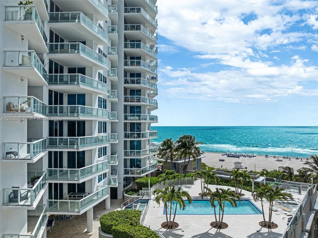 Condo in Miami Beach, Florida, United States 2 - 18062807