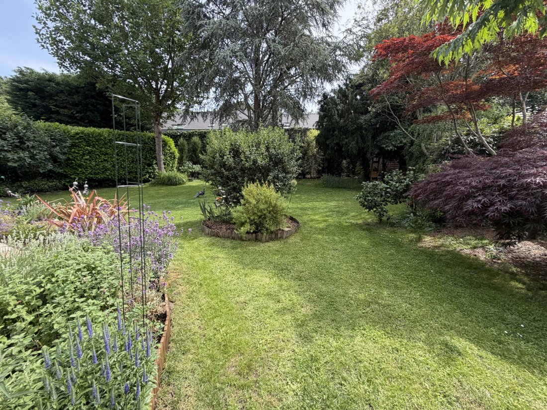 House in Le Mesnil-Saint-Denis, Ile-de-France, France 4 - 18064037