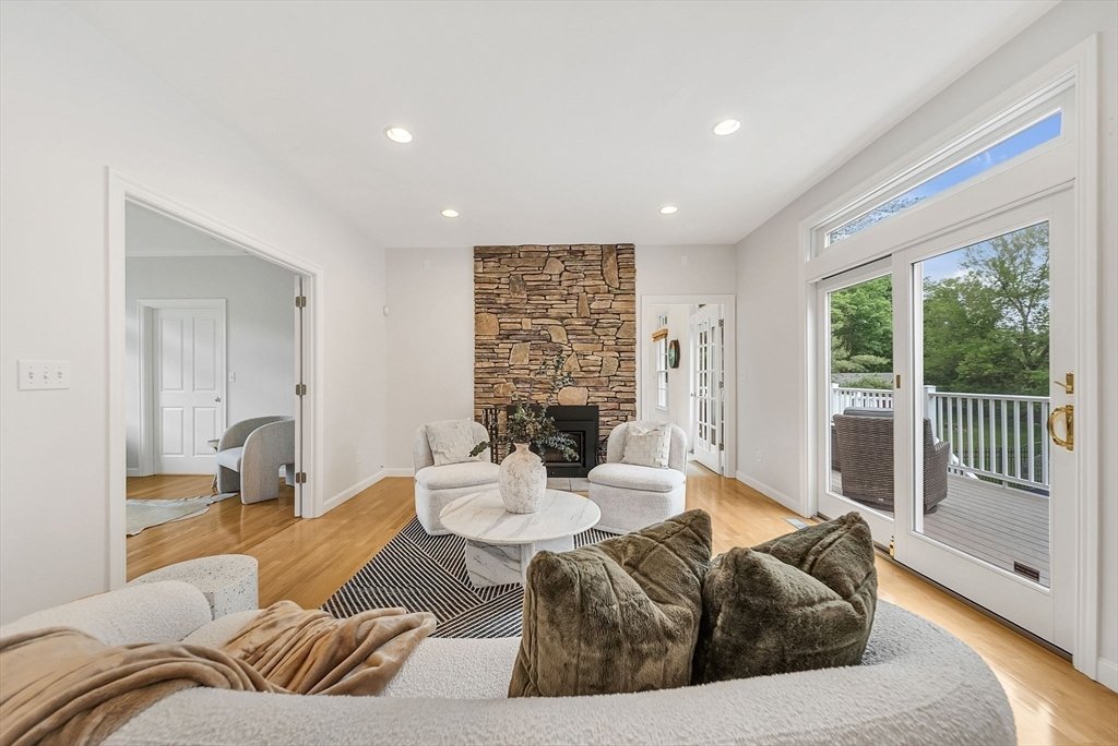 House in Framingham, Massachusetts, United States 2 - 18063365