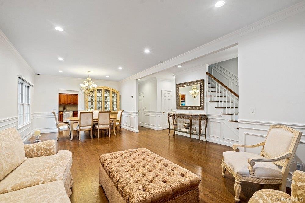 House in Old Bethpage, New York, United States 3 - 17959140