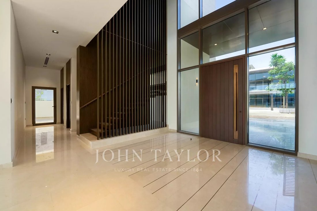 Villa in Hadaeq Sheikh Mohammed Bin Rashid, Dubai, United Arab Emirates 2 - 10752982