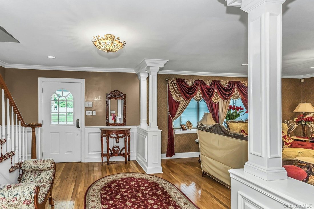 House in Jericho, New York, United States 5 - 18063846