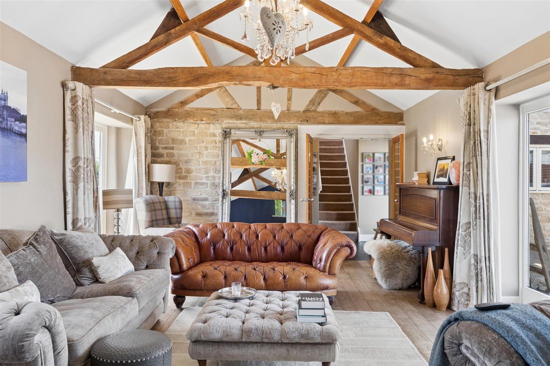 Sherington, England 2 - 18061116