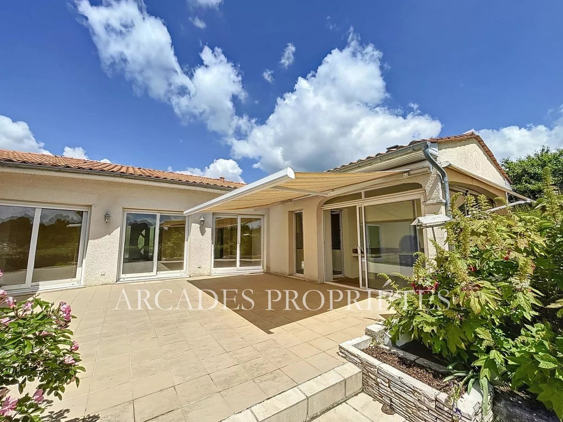 House in Bouliac, Nouvelle-Aquitaine, France 2 - 18064493