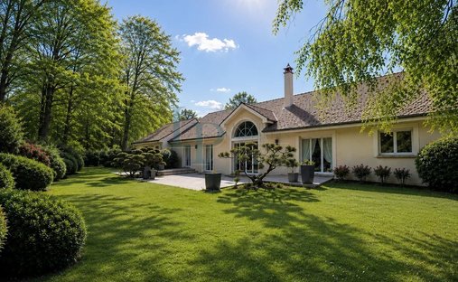 House in Poirier-Clos de la Vigne, Ozoir-la-Ferriere, France 1