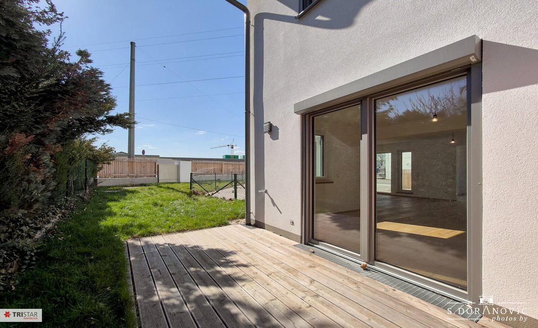 Vienna, Wien, Austria 5 - 18061523