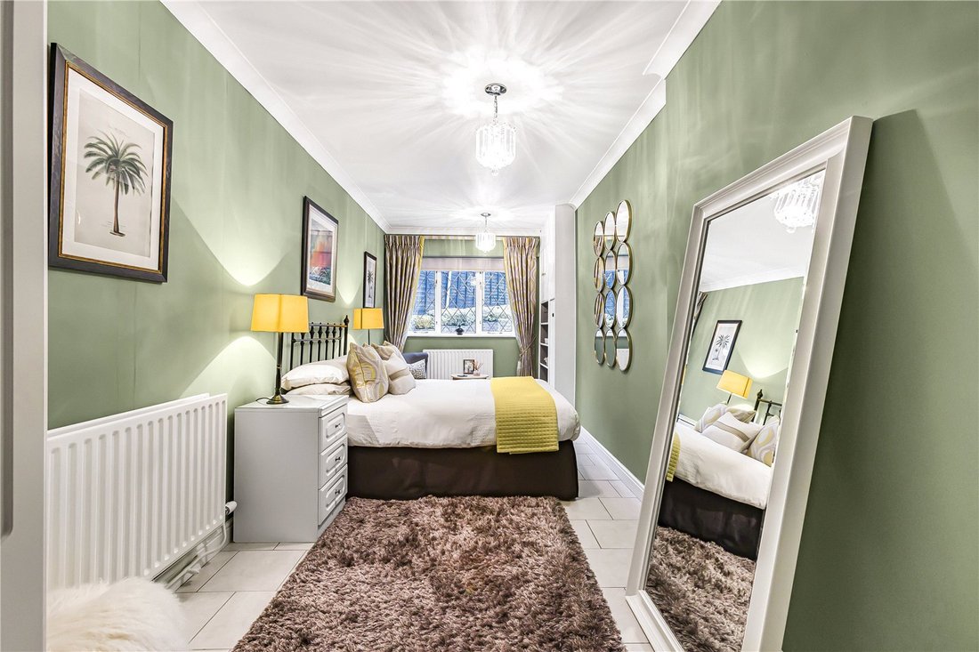 House in Cuffley, Northaw, England 5 - 18062941