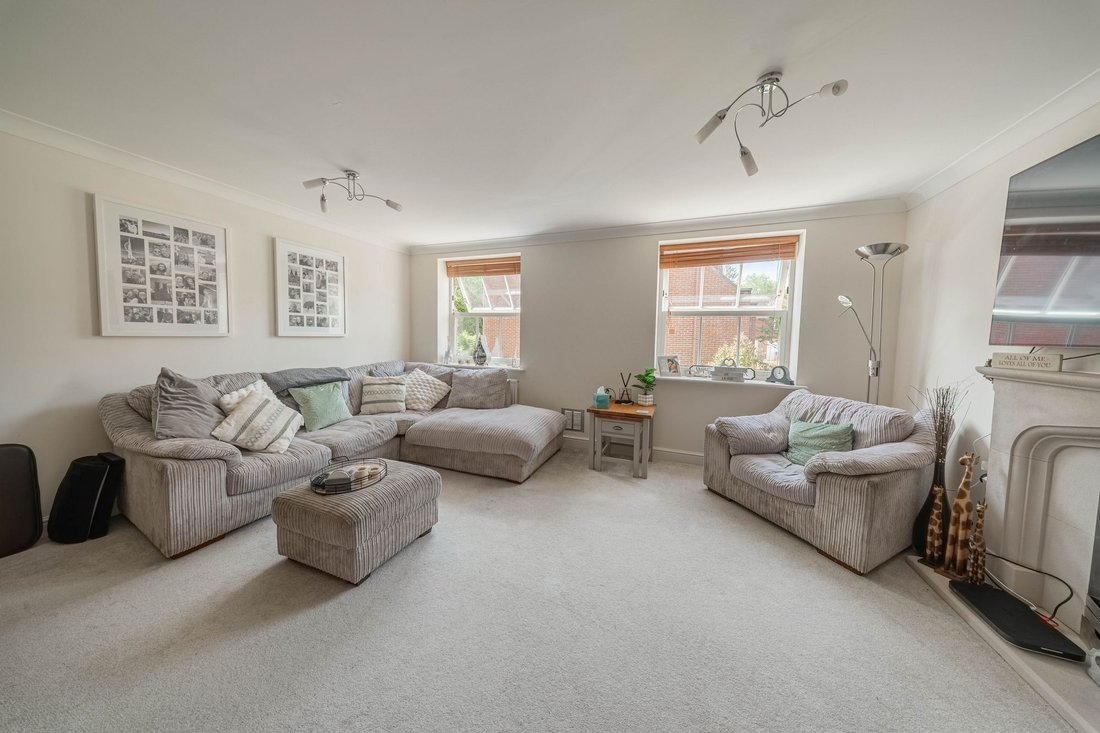 House in Bolnore, Haywards Heath, England 4 - 18063828