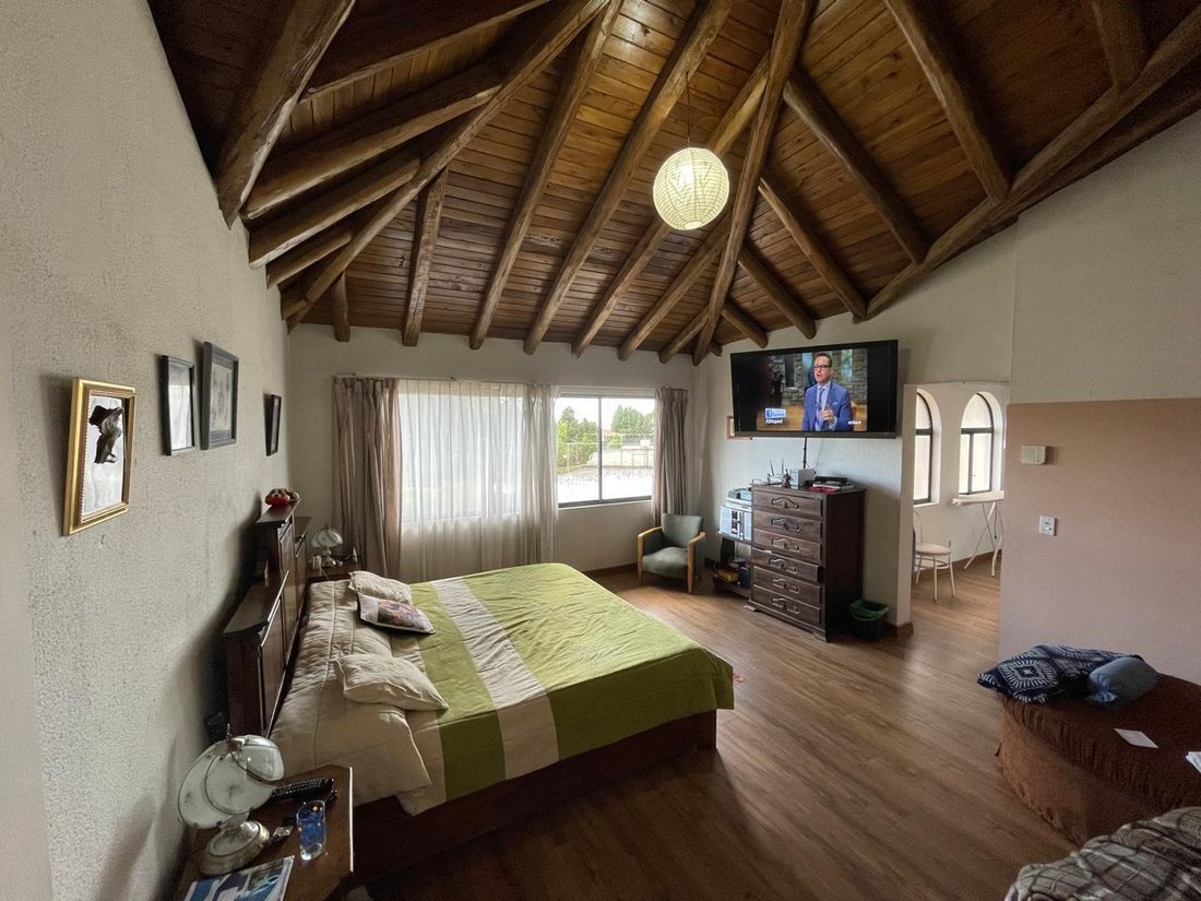 House in Quito, Pichincha, Ecuador 5 - 18063626