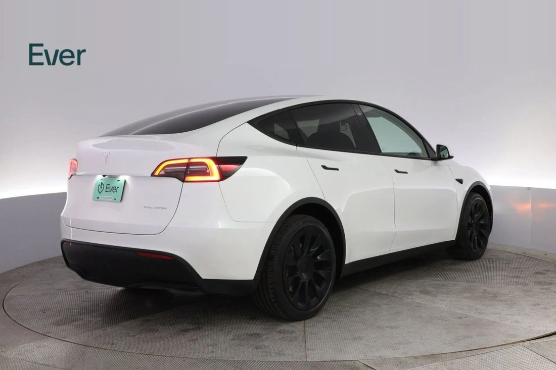 Suv in San Francisco, CA, United States 3 - 17955003
