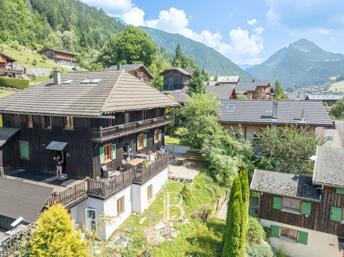 Chalet in Montriond, Auvergne-Rhône-Alpes, France 1 - 18063660