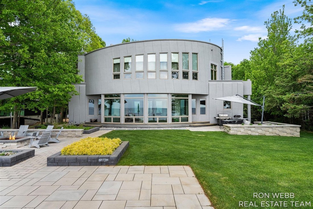House in Fennville, Michigan, United States 1 - 18061657