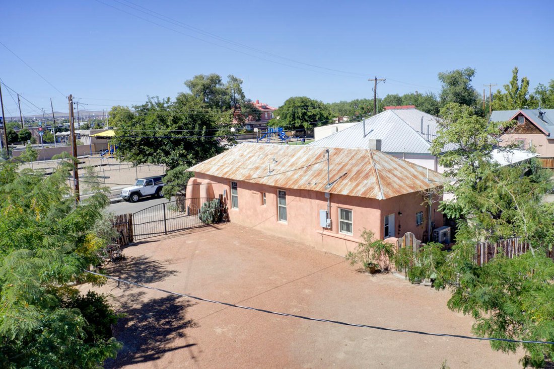 Albuquerque, New Mexico, United States 3 - 18062731